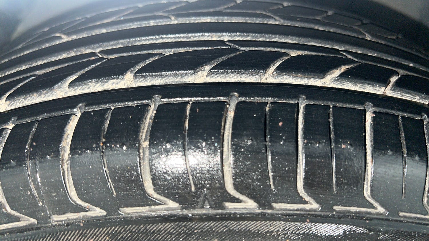 Used 2017 Hyundai Grand i10 Sportz 1.2 Kappa VTVT Petrol Manual tyres LEFT FRONT TYRE TREAD VIEW