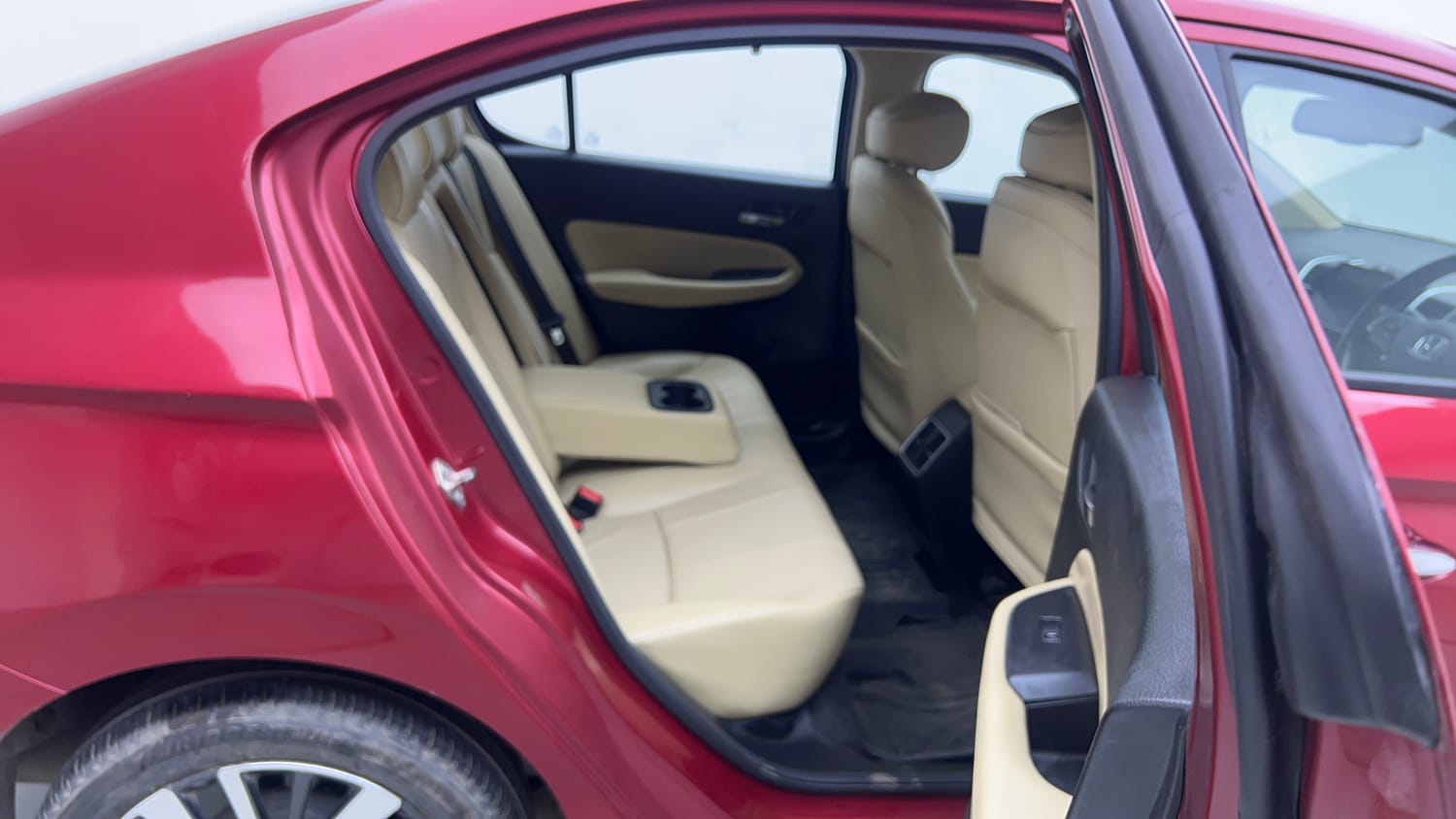 Used 2022 Honda City ZX Petrol Petrol Manual interior RIGHT SIDE REAR DOOR CABIN VIEW