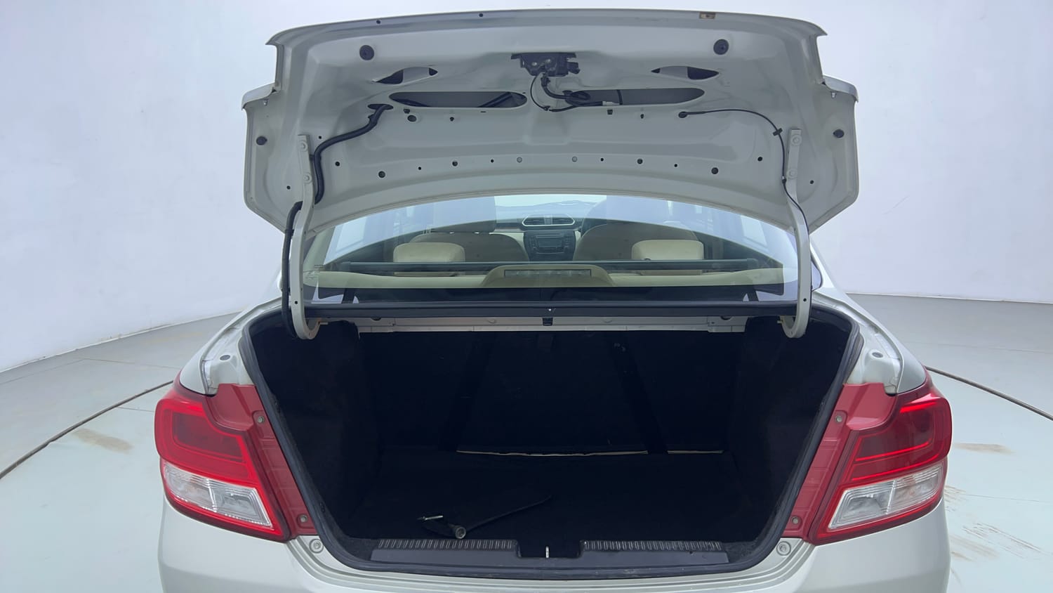 Used 2018 Maruti Suzuki Dzire VXi Petrol Manual interior DICKY DOOR OPEN VIEW