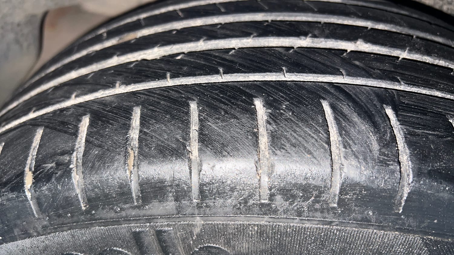Used 2018 Maruti Suzuki Ciaz Alpha Hybrid 1.5 Petrol Manual tyres RIGHT REAR TYRE TREAD VIEW