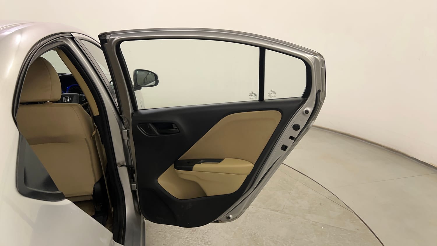 Used 2016 Honda City SV CVT Petrol Automatic interior RIGHT REAR DOOR OPEN VIEW