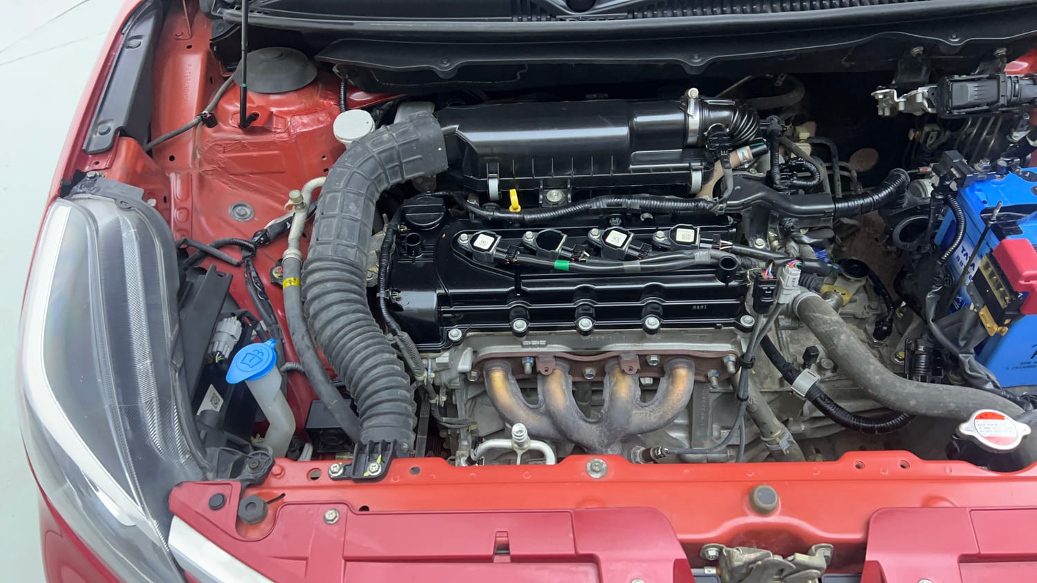 Used 2021 Maruti Suzuki Baleno Zeta Petrol Manual engine ENGINE RIGHT SIDE VIEW