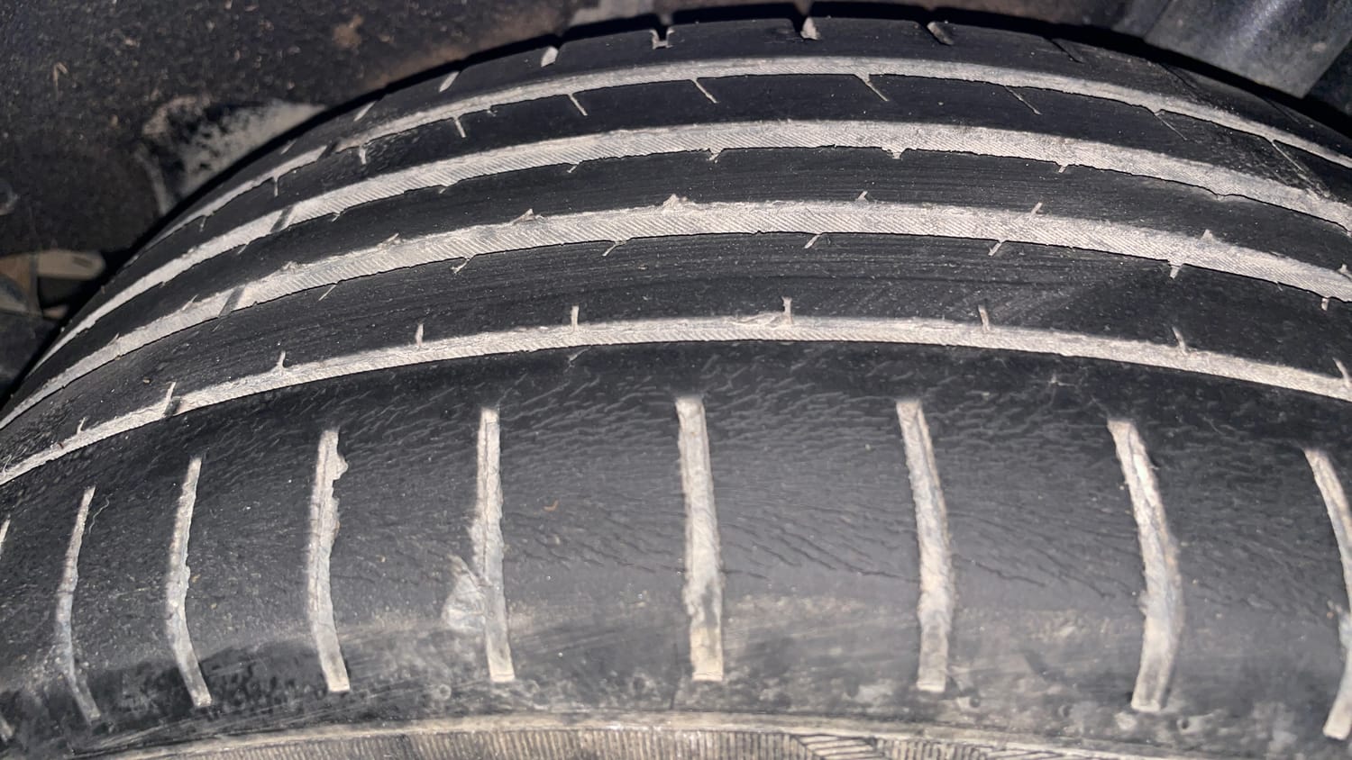 Used 2019 Maruti Suzuki Baleno Alpha Automatic Petrol Automatic tyres LEFT REAR TYRE TREAD VIEW