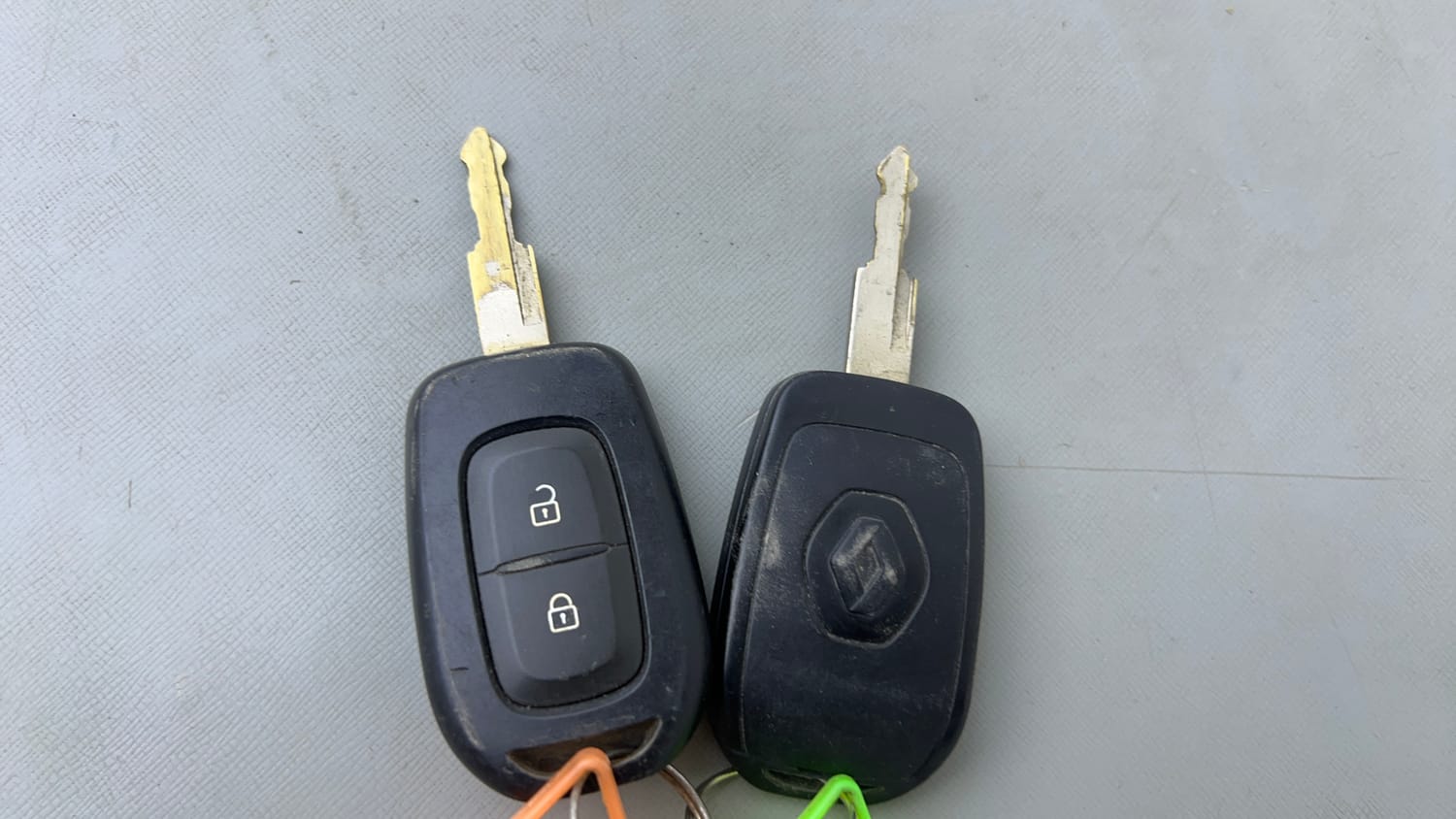 Used 2019 Renault Kwid RXT Opt Petrol Manual extra CAR KEY VIEW