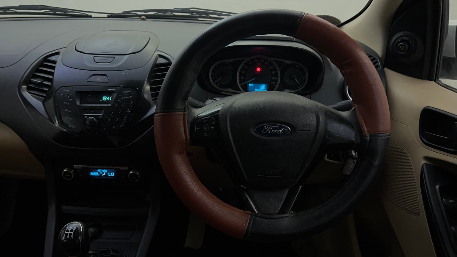 Used 2019 Ford Figo Aspire Titanium 1.2 Ti-VCT Petrol Manual top_features Steering mounted controls