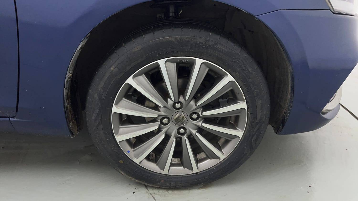 Used 2019 Maruti Suzuki Ciaz Alpha Hybrid 1.5 Petrol Manual tyres RIGHT FRONT TYRE RIM VIEW