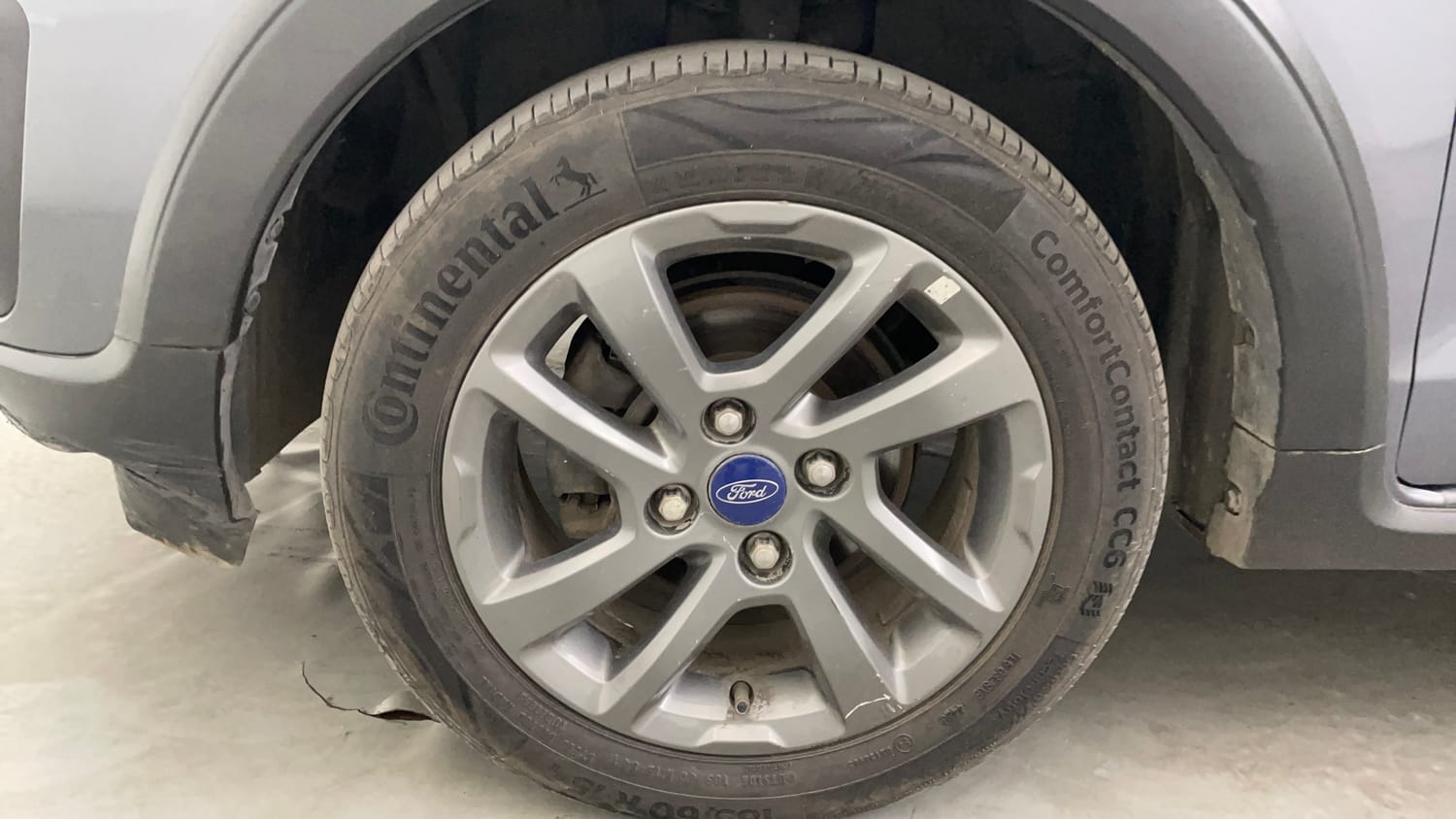 Used 2019 Ford Freestyle Titanium 1.2 Ti-VCT Petrol Manual tyres LEFT FRONT TYRE RIM VIEW