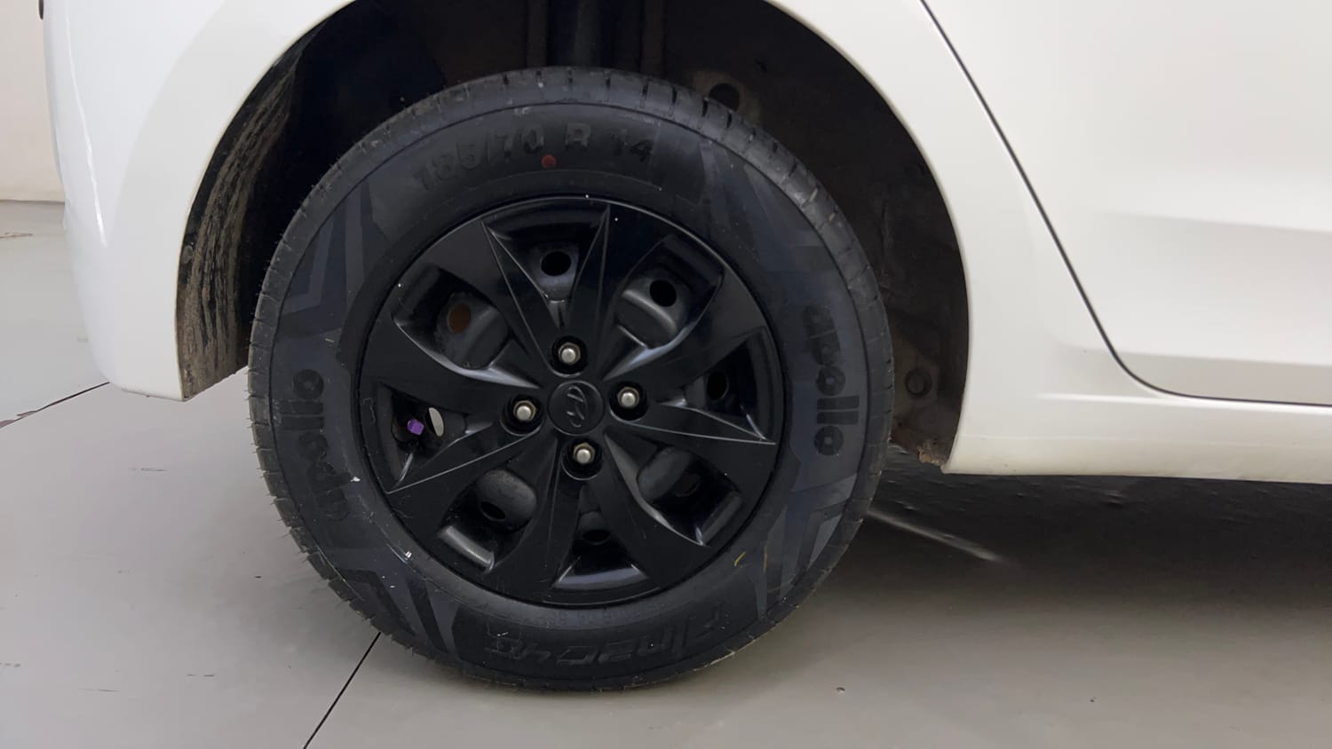 Used 2018 Hyundai Elite i20 Sportz 1.2 Petrol Manual tyres RIGHT REAR TYRE RIM VIEW
