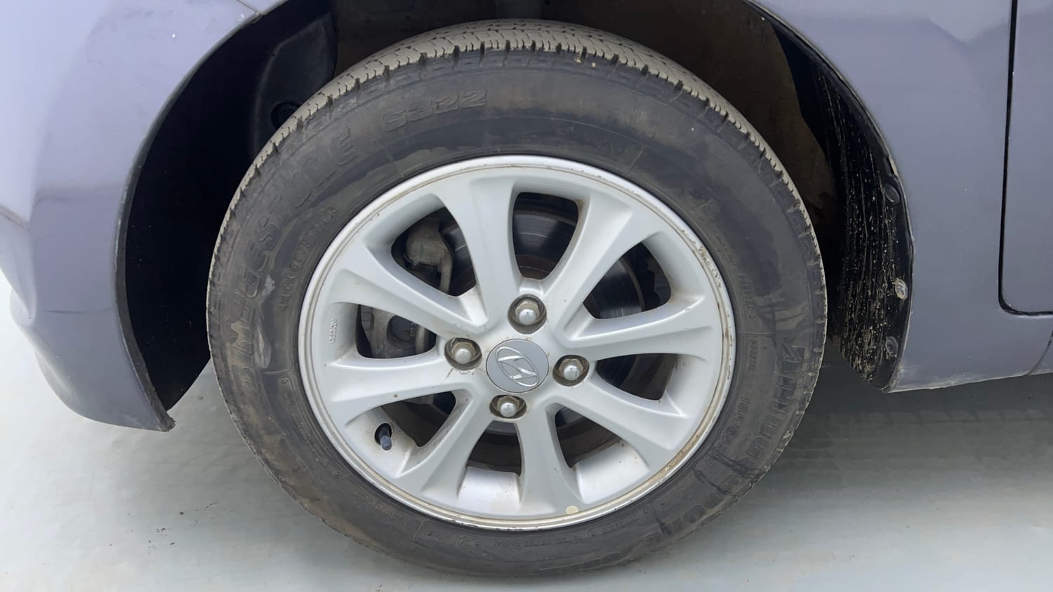 Used 2014 Hyundai Grand i10 Asta AT 1.2 Kappa VTVT Petrol Automatic tyres LEFT FRONT TYRE RIM VIEW