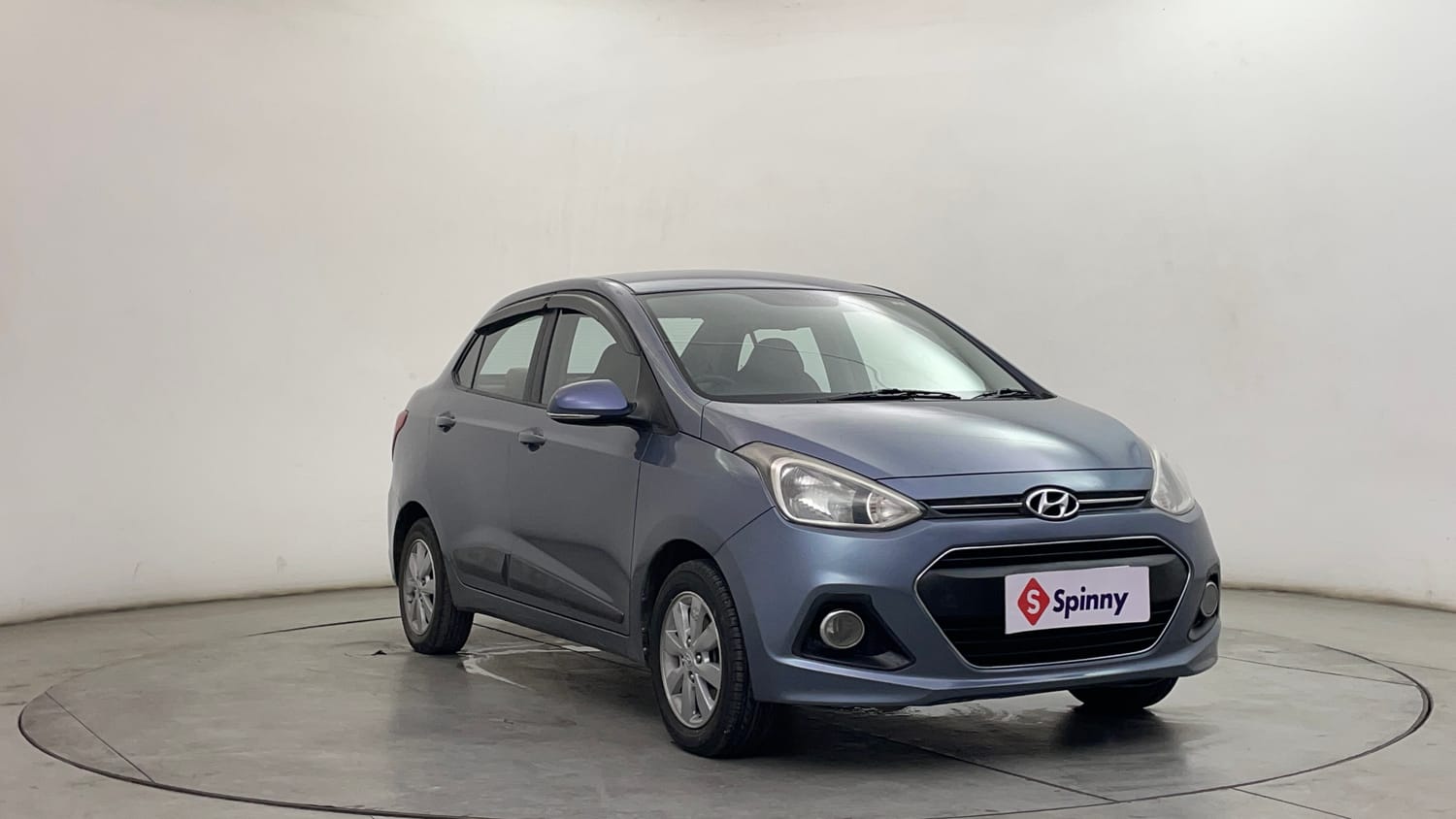 Used 2016 Hyundai Xcent SX 1.2 Petrol Manual exterior RIGHT FRONT CORNER VIEW