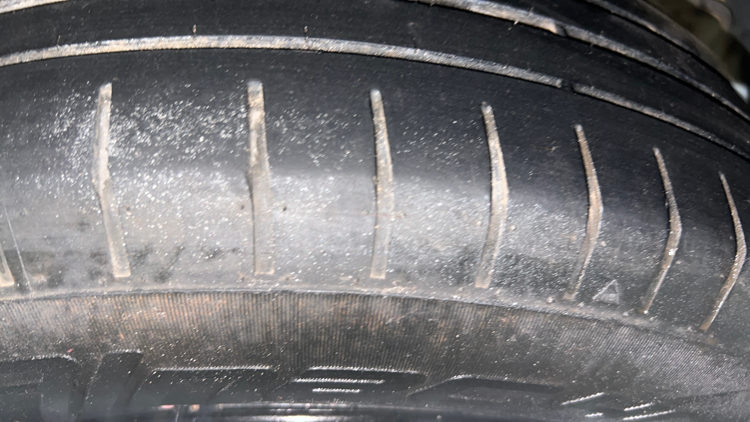 Used 2018 Hyundai Elite i20 Sportz 1.2 Petrol Manual tyres LEFT REAR TYRE TREAD VIEW
