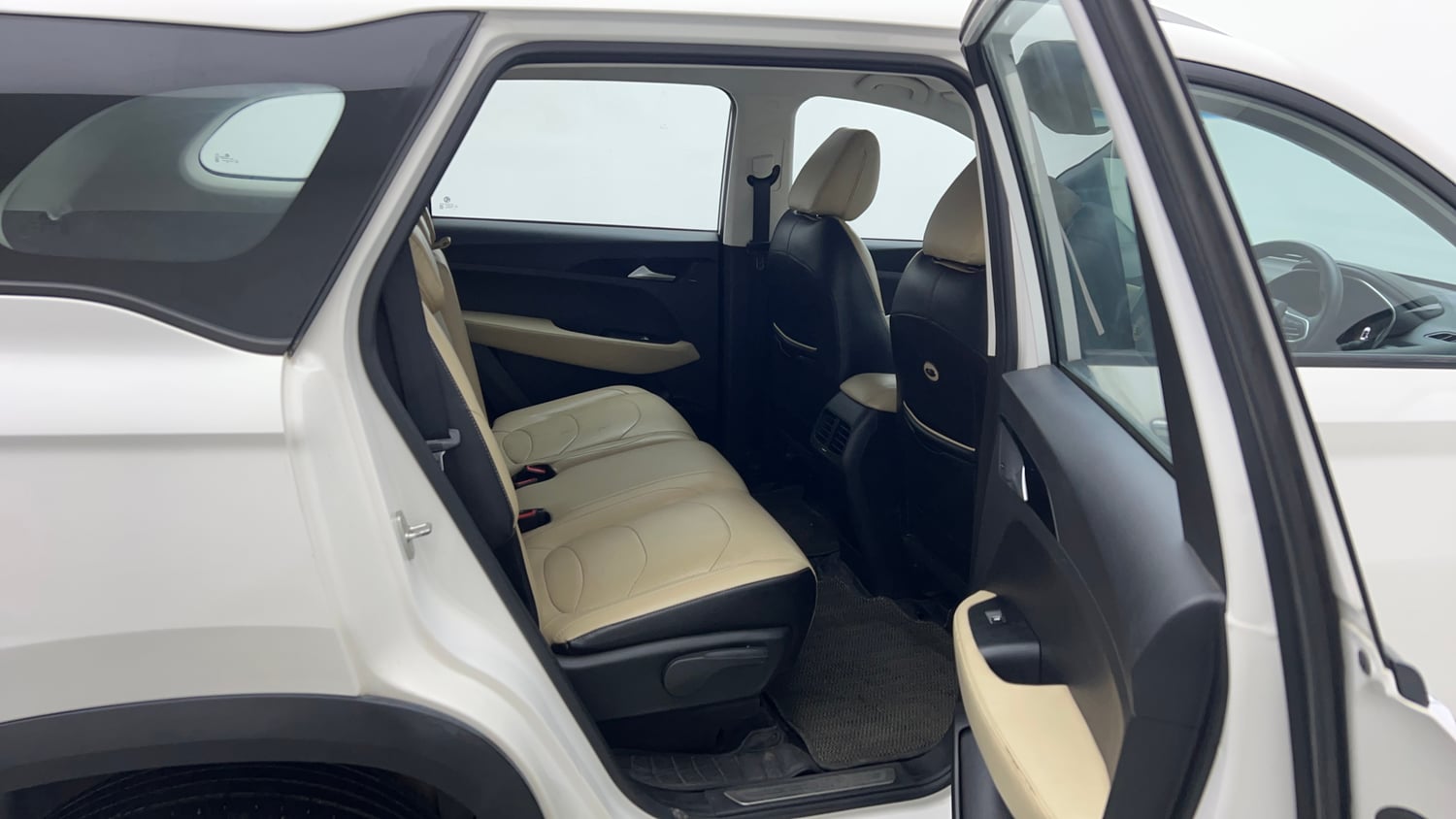 Used 2021 MG Motors Hector Super 1.5 Petrol Turbo MT Petrol Manual interior RIGHT SIDE REAR DOOR CABIN VIEW