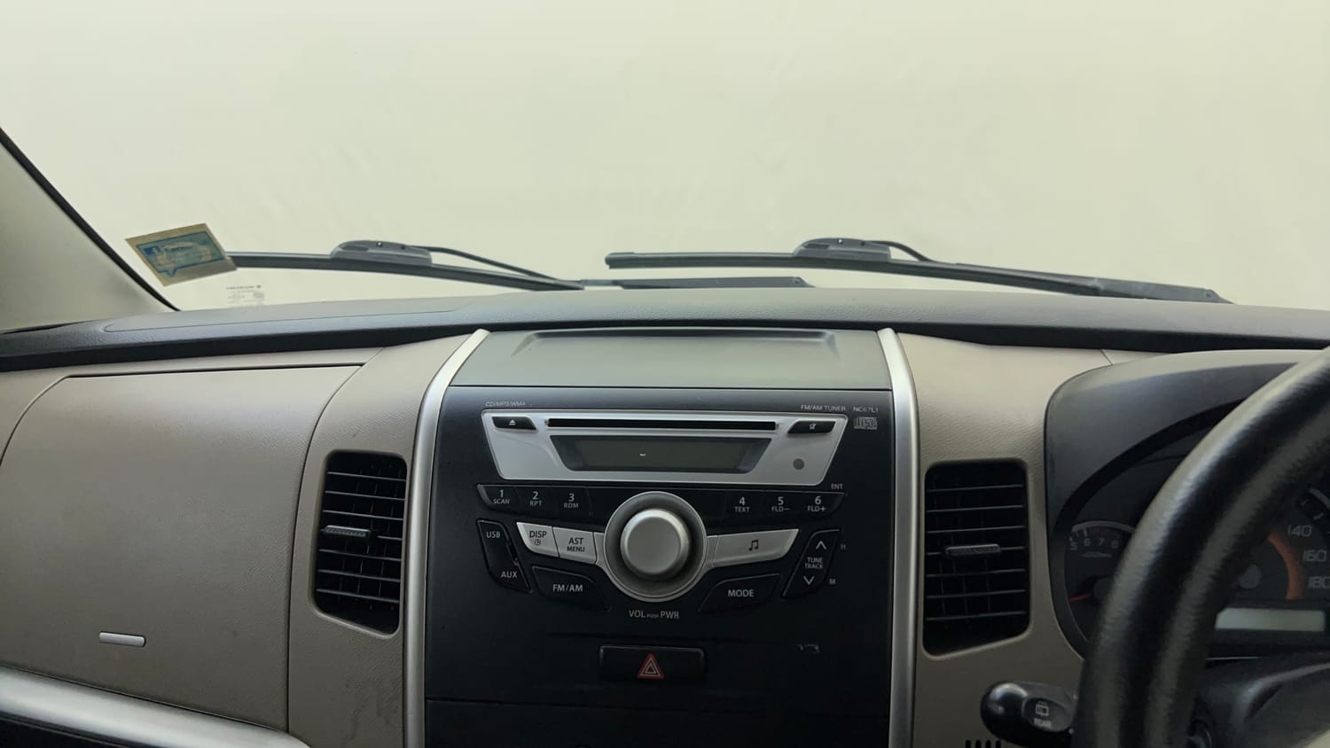 Used 2016 Maruti Suzuki Wagon R 1.0 VXI AMT Petrol Automatic top_features Integrated (in-dash) music system