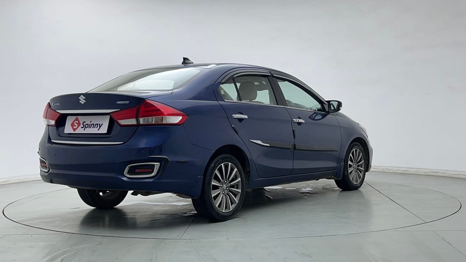 Used 2018 Maruti Suzuki Ciaz Alpha Hybrid 1.5 Petrol Manual exterior RIGHT REAR CORNER VIEW