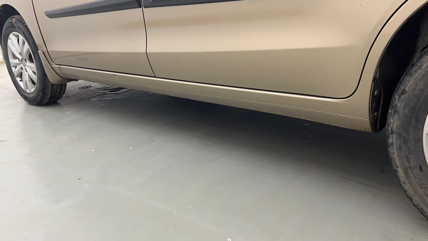 Used 2016 Maruti Suzuki Ertiga ZXI Petrol Manual dents MINOR DENT