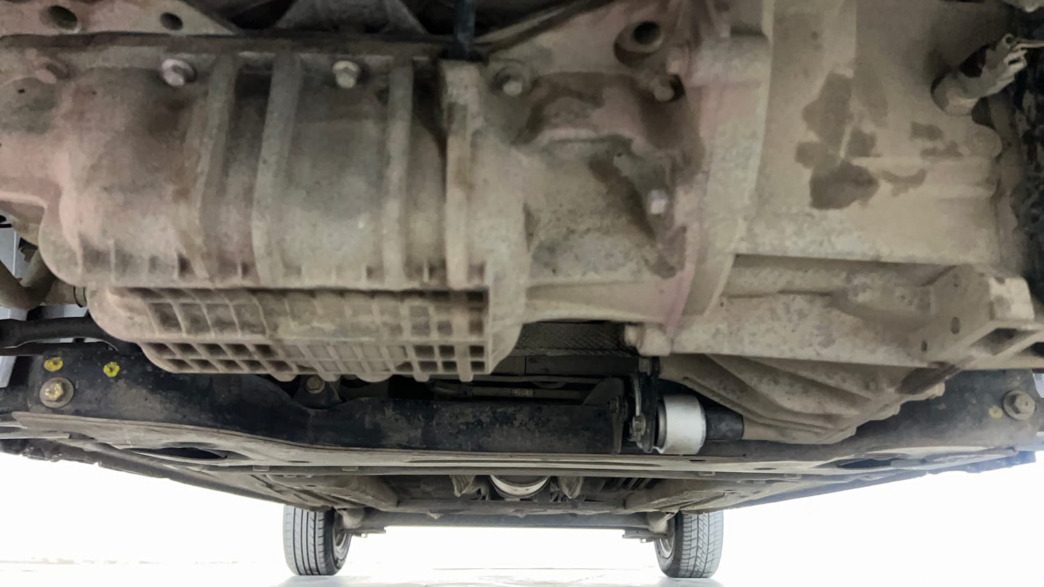 Used 2013 Ford Figo Duratec Petrol Titanium 1.2 Petrol Manual extra FRONT LEFT UNDERBODY VIEW
