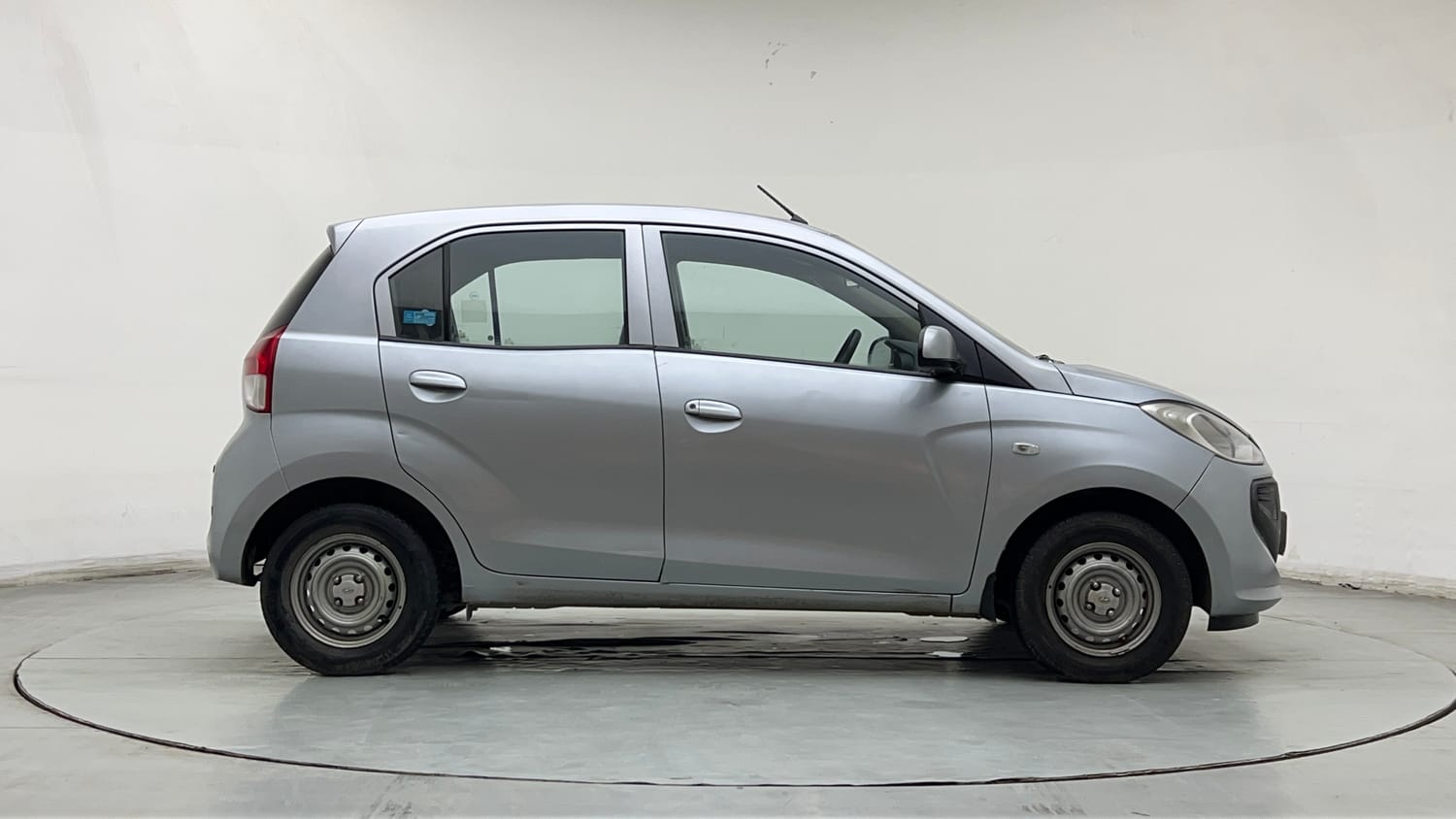 Used 2019 Hyundai Santro Magna Petrol Manual exterior RIGHT SIDE VIEW