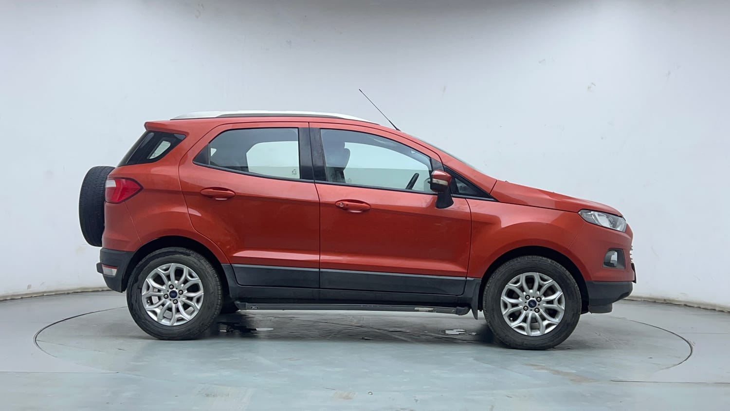 Used 2017 Ford EcoSport Titanium 1.5L TDCi Diesel Manual exterior RIGHT SIDE VIEW