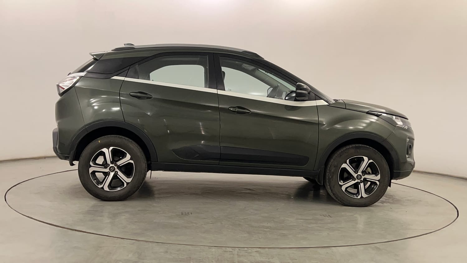 Used 2022 Tata Nexon XZA Plus (O) Diesel Diesel Automatic exterior RIGHT SIDE VIEW