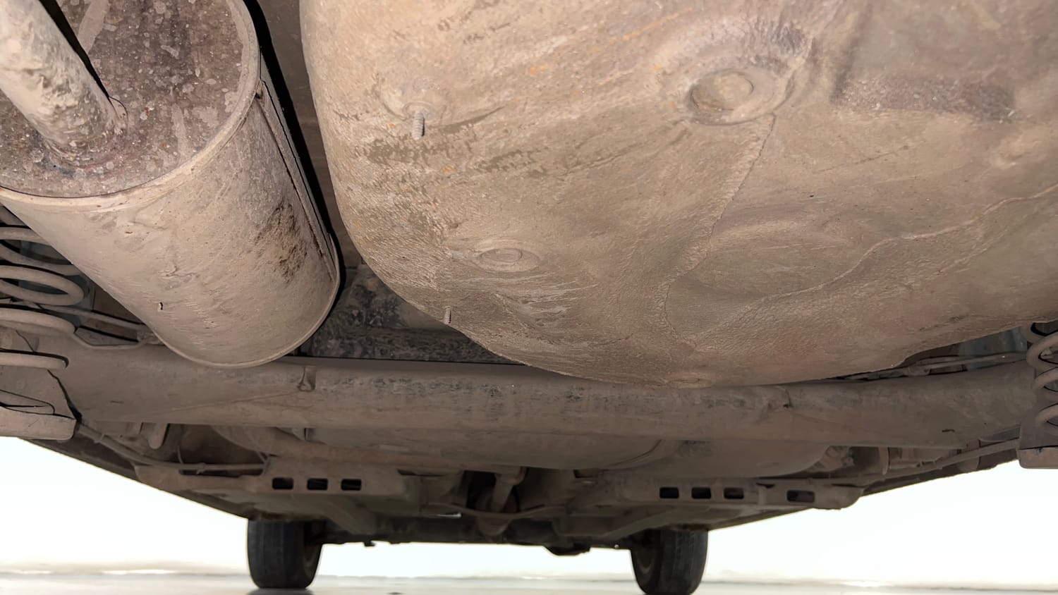 Used 2016 Volkswagen Ameo Highline1.2L (P) Petrol Manual extra REAR UNDERBODY VIEW (TAKEN FROM REAR)