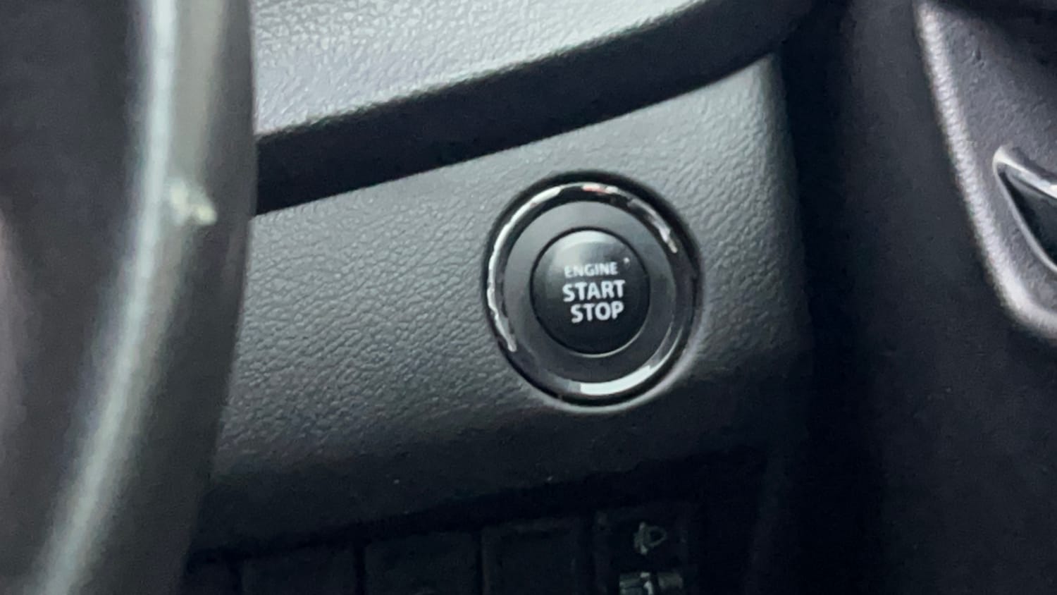Used 2018 Maruti Suzuki Baleno Zeta 1.2 AT Petrol Automatic top_features Keyless start