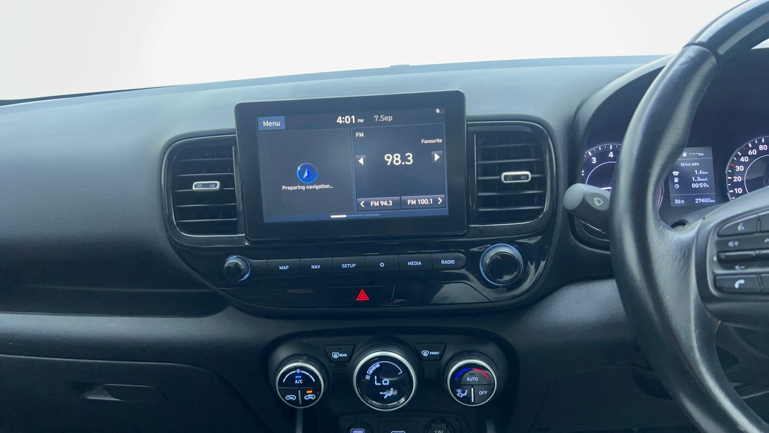 Used 2019 Hyundai Venue SX Plus 1.0 Turbo DCT Dual Tone Petrol Automatic top_features Integrated (in-dash) music system