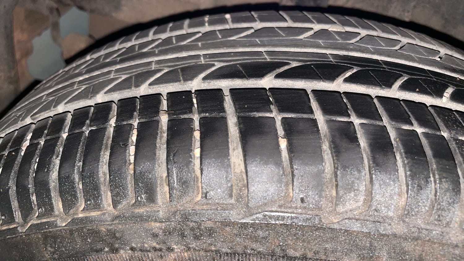 Used 2021 Tata Tiago XZ Plus Petrol Manual tyres RIGHT REAR TYRE TREAD VIEW