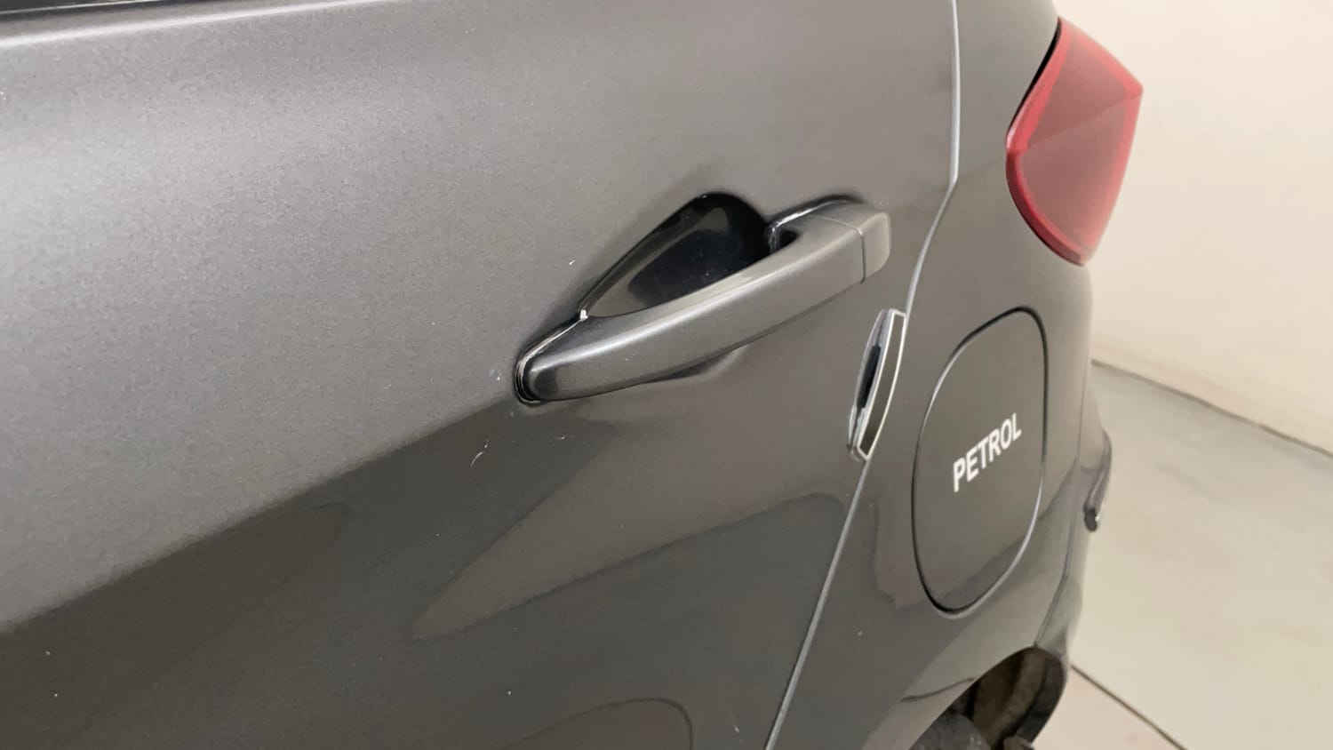 Used 2021 Tata Tiago XZ Plus Petrol Manual dents MINOR SCRATCH