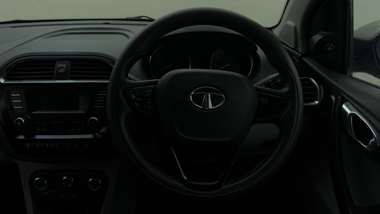 Used 2018 Tata Tiago Revotron XZA Petrol Automatic interior STEERING VIEW