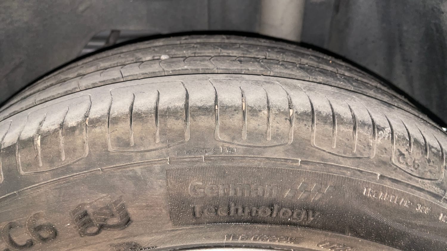 Used 2019 Ford Freestyle Titanium 1.2 Ti-VCT Petrol Manual tyres LEFT REAR TYRE TREAD VIEW