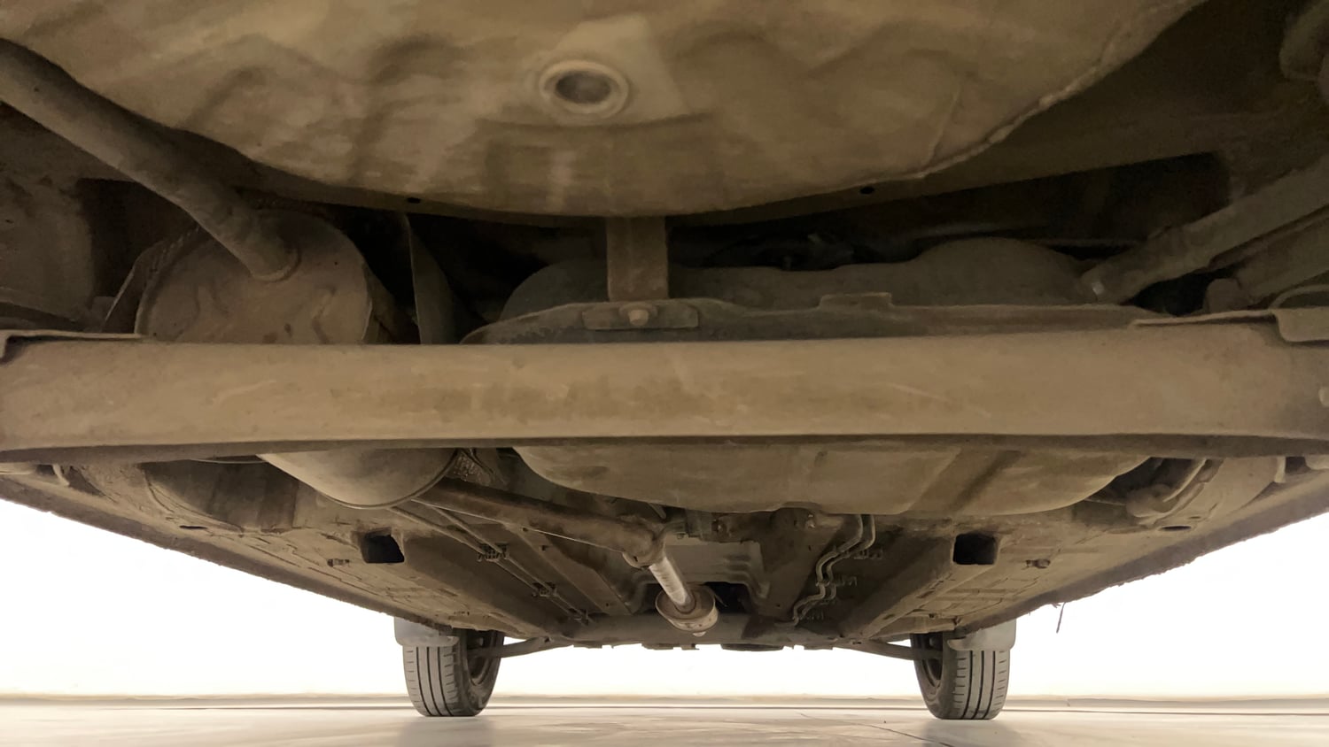 Used 2020 Renault Kwid RXL Petrol Manual extra REAR UNDERBODY VIEW (TAKEN FROM REAR)