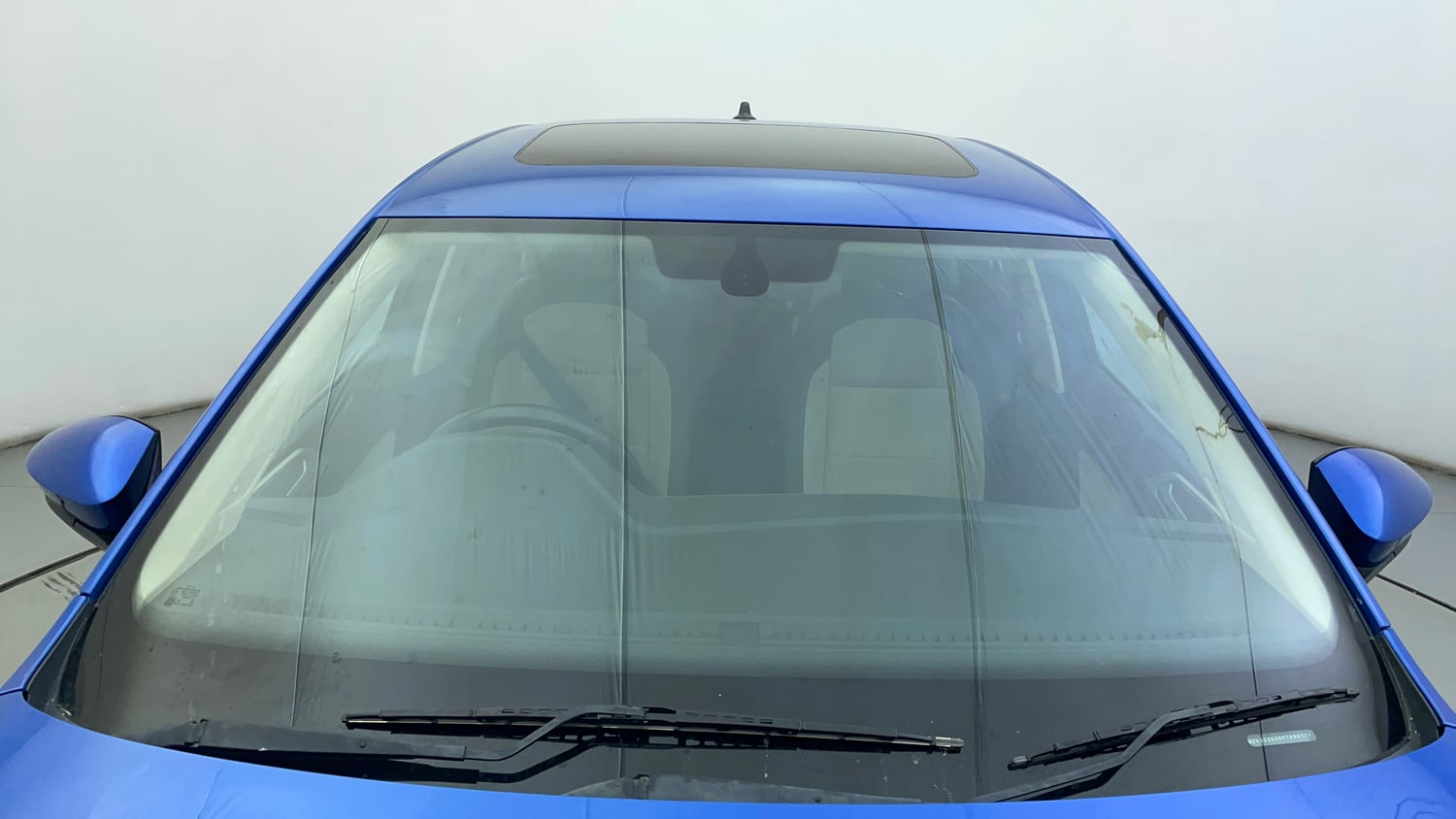 Used 2023 Volkswagen Virtus Topline 1.0 TSI MT Petrol Manual exterior FRONT WINDSHIELD VIEW