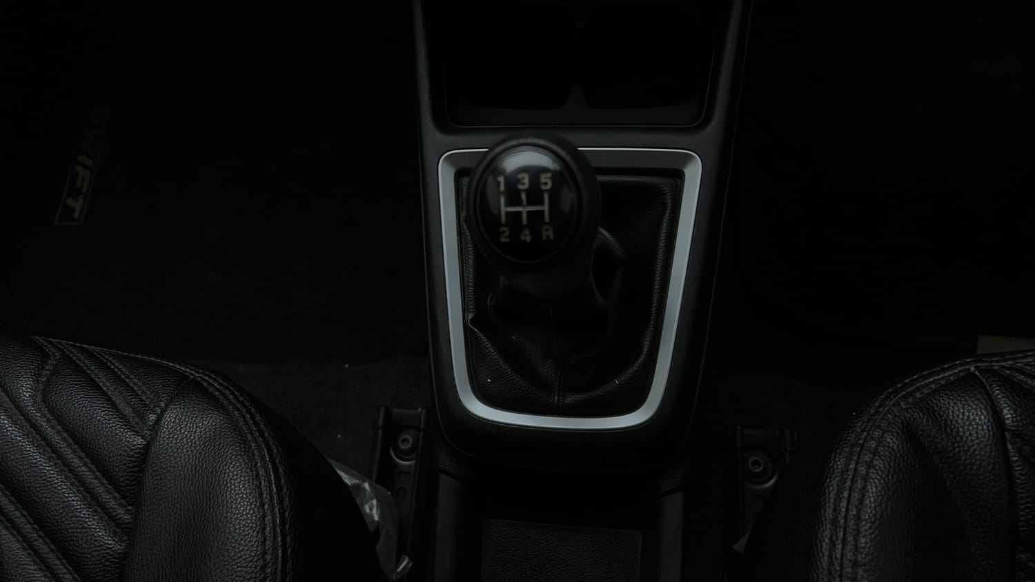 Used 2021 Maruti Suzuki Swift VXi Petrol Manual interior GEAR  KNOB VIEW