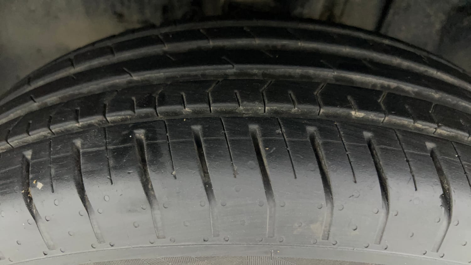 Used 2022 Tata Punch Adventure MT Petrol Manual tyres LEFT FRONT TYRE TREAD VIEW