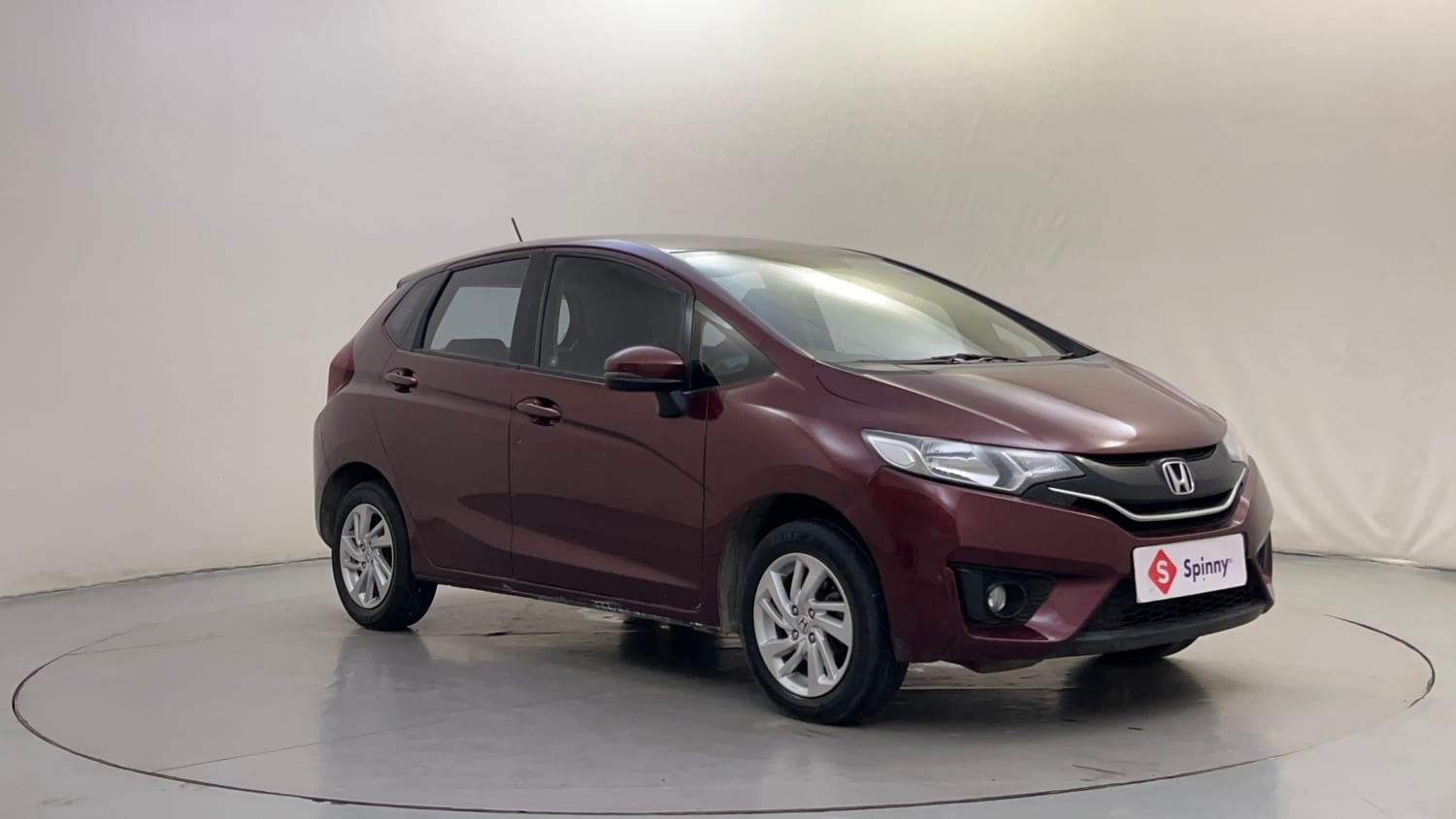 Used 2015 Honda Jazz V Petrol Petrol Manual exterior RIGHT FRONT CORNER VIEW