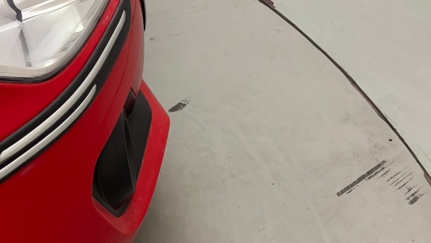 Used 2019 Maruti Suzuki Swift VXi AMT Petrol Automatic dents MINOR SCRATCH