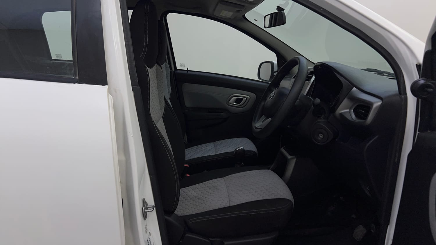 Used 2020 Datsun Redi-GO T(O) 1.0 AMT Petrol Automatic interior RIGHT SIDE FRONT DOOR CABIN VIEW