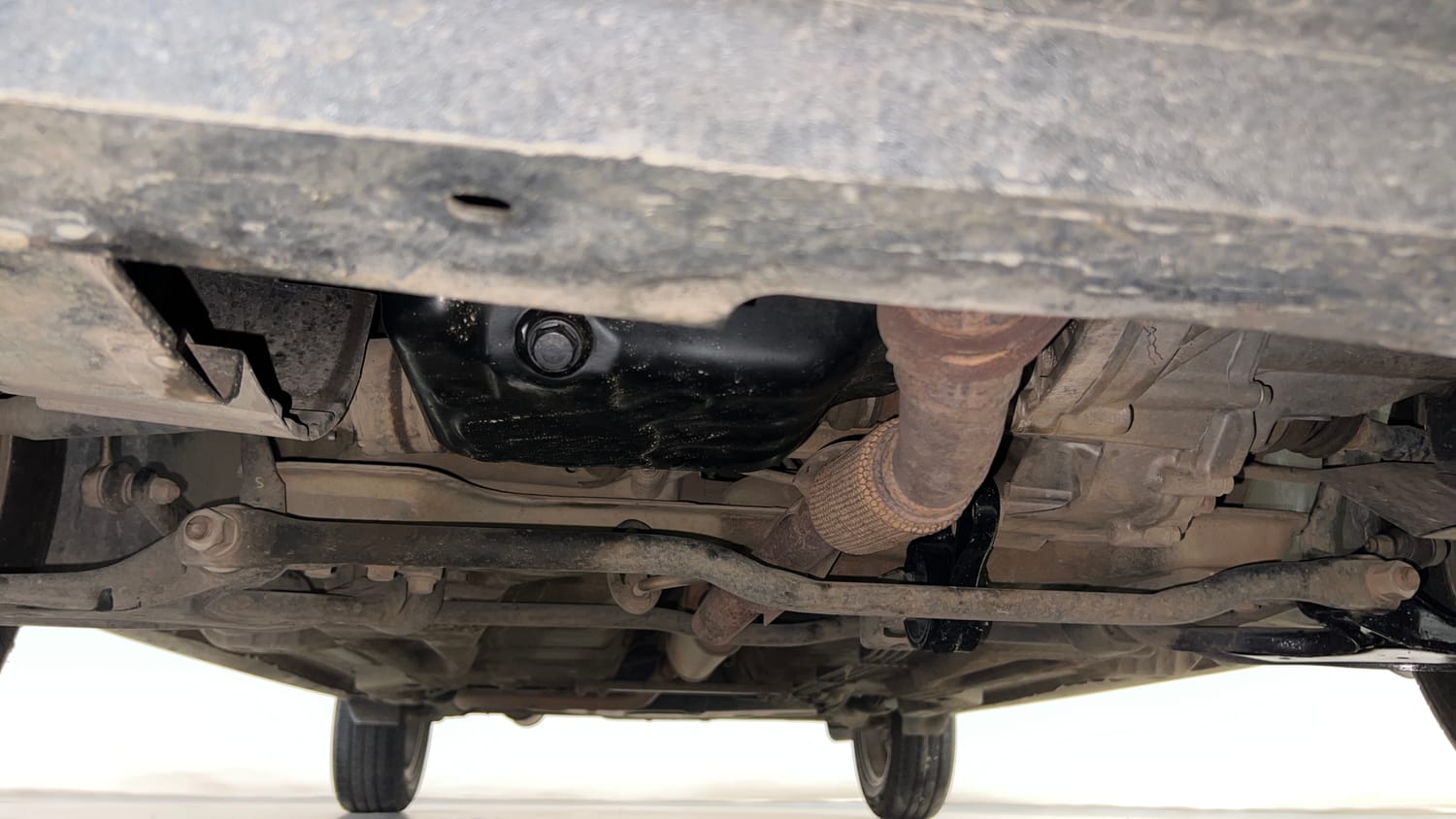 Used 2018 Tata Tiago Revotron XZ Petrol Manual extra FRONT LEFT UNDERBODY VIEW