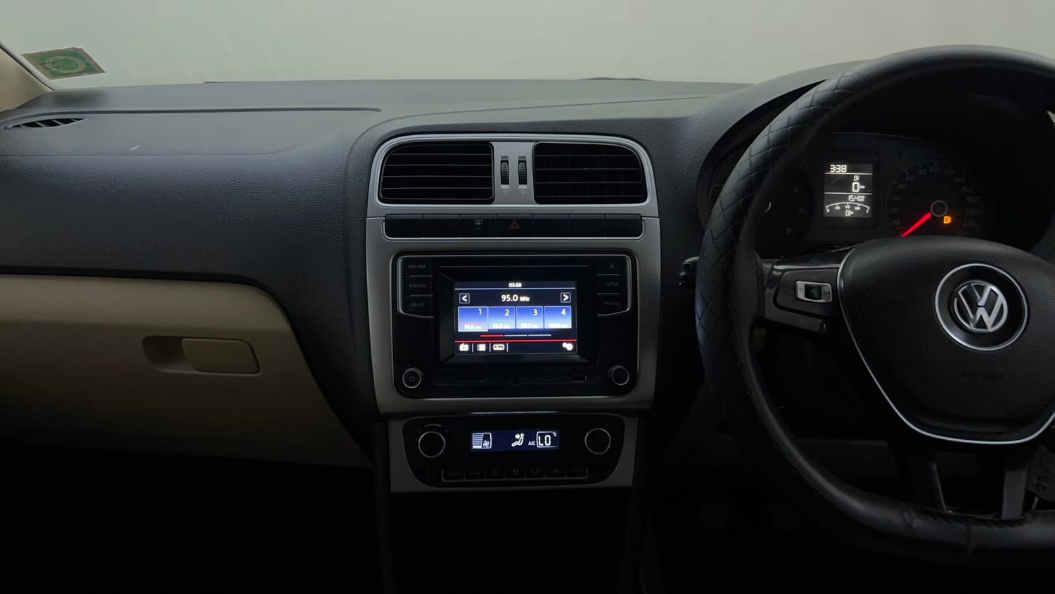 Used 2016 Volkswagen Ameo Highline1.2L (P) Petrol Manual interior MUSIC SYSTEM & AC CONTROL VIEW