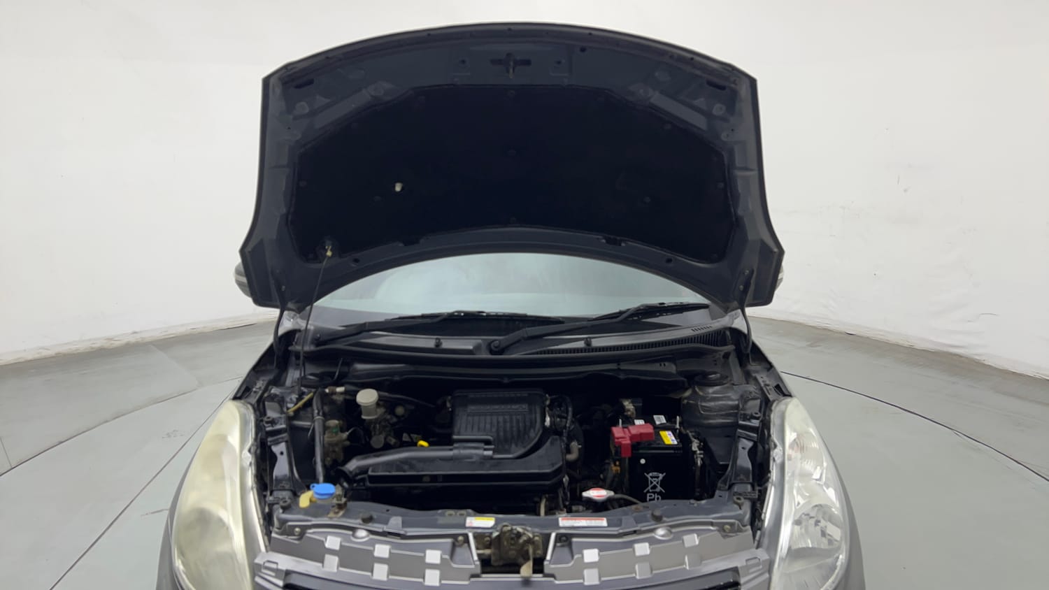 Used 2015 Maruti Suzuki Swift VXi Petrol Manual engine ENGINE & BONNET OPEN FRONT VIEW