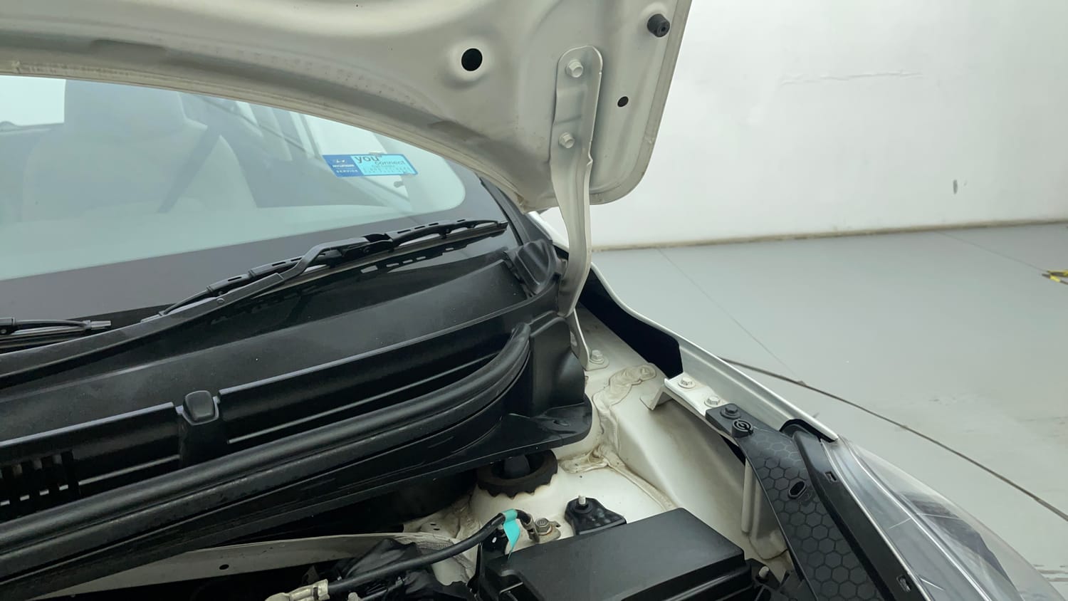 Used 2024 Hyundai Grand i10 Nios Era 1.2 Kappa Petrol Manual engine ENGINE LEFT SIDE HINGE & APRON VIEW