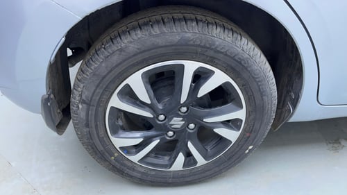 Used 2024 Maruti Suzuki Swift ZXi Plus AMT Petrol Automatic tyres RIGHT REAR TYRE RIM VIEW