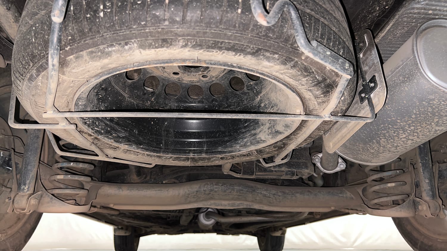 Used 2018 Honda BR-V V CVT Petrol Petrol Automatic extra REAR UNDERBODY VIEW (TAKEN FROM REAR)