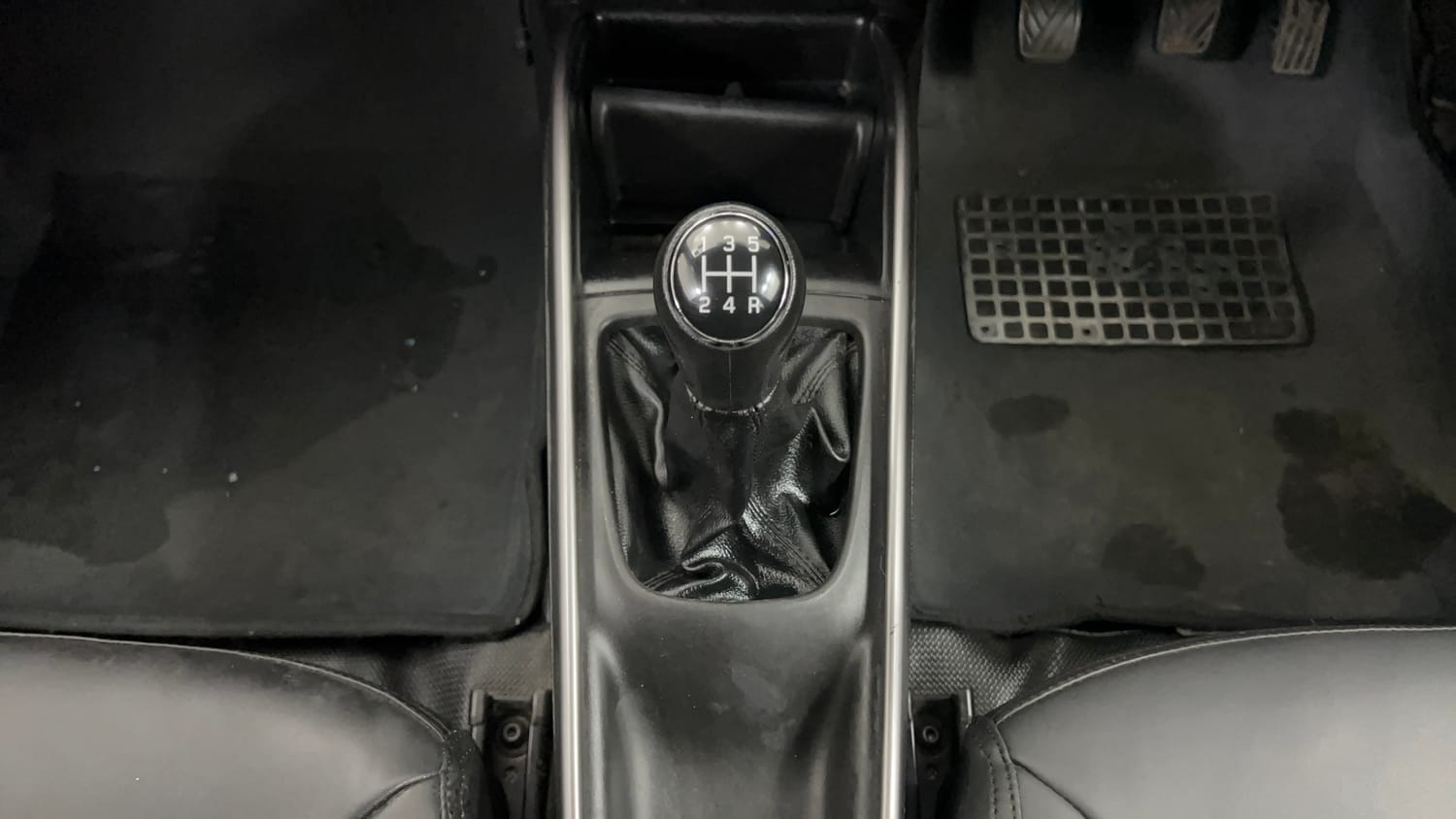 Used 2021 Maruti Suzuki Baleno Delta Petrol Manual interior GEAR  KNOB VIEW