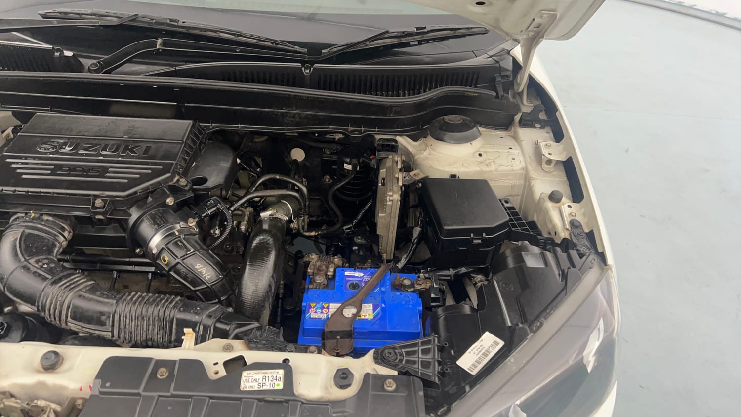 Used 2017 Maruti Suzuki Vitara Brezza LDi (O) Diesel Manual engine ENGINE LEFT SIDE VIEW