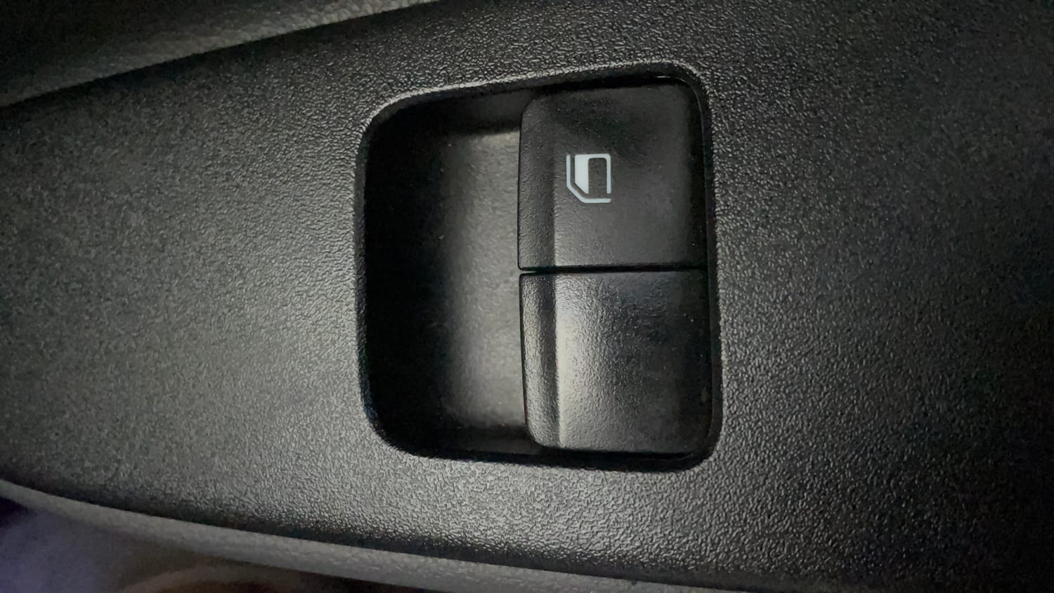 Used 2024 Hyundai Grand i10 Nios Era 1.2 Kappa Petrol Manual top_features Power windows