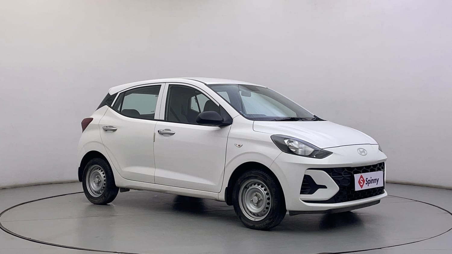Used 2024 Hyundai Grand i10 Nios Era 1.2 Kappa Petrol Manual exterior RIGHT FRONT CORNER VIEW