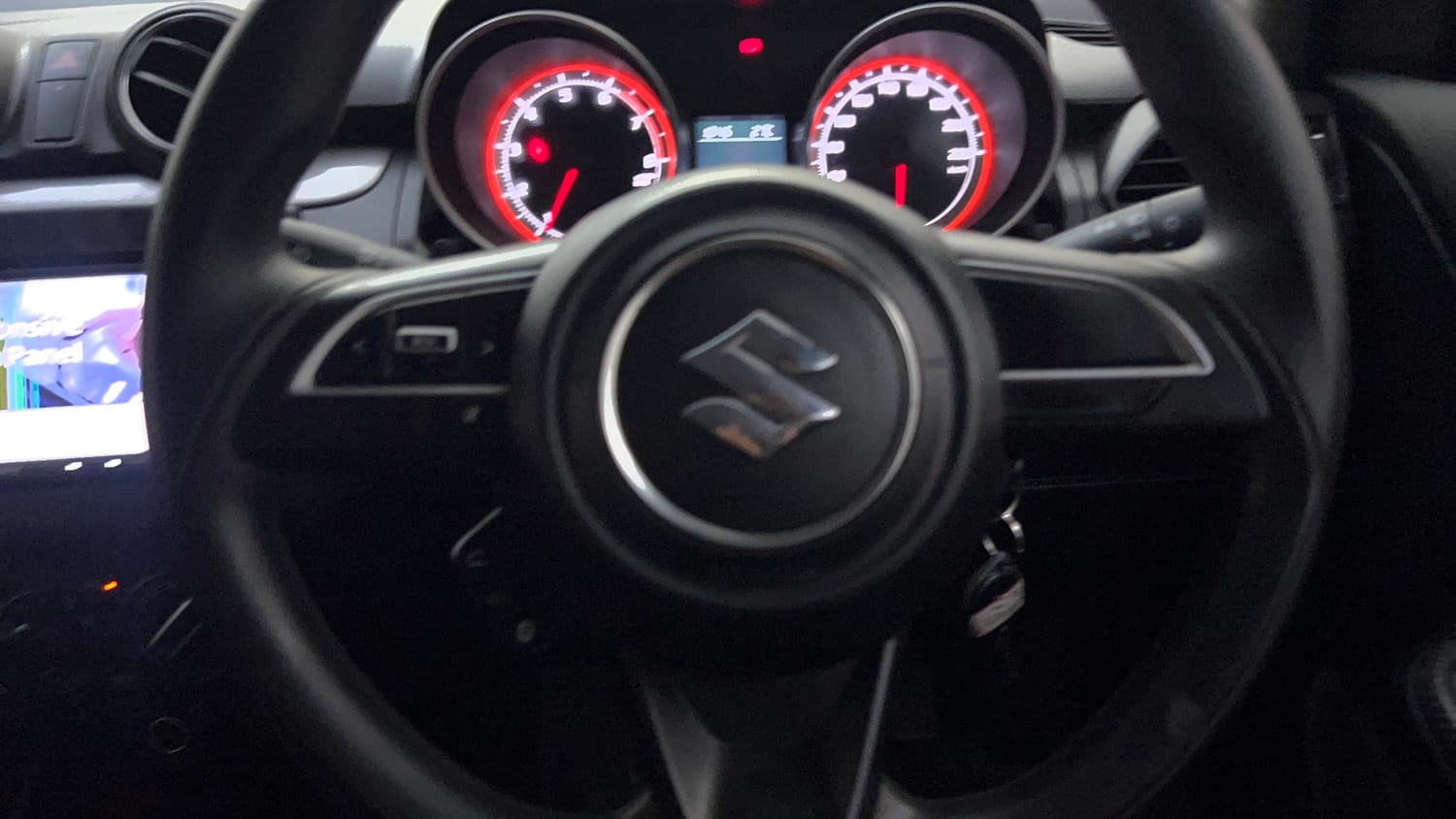 Used 2019 Maruti Suzuki Swift VXi AMT Petrol Automatic top_features Airbags