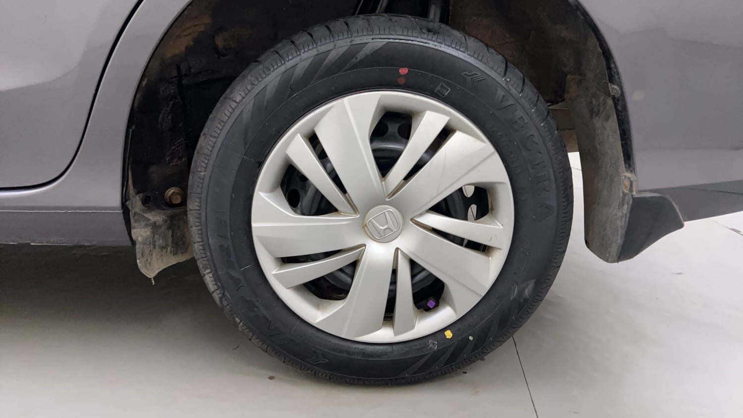 Used 2020 Honda Amaze 1.2 S MT Petrol Petrol Manual tyres LEFT REAR TYRE RIM VIEW