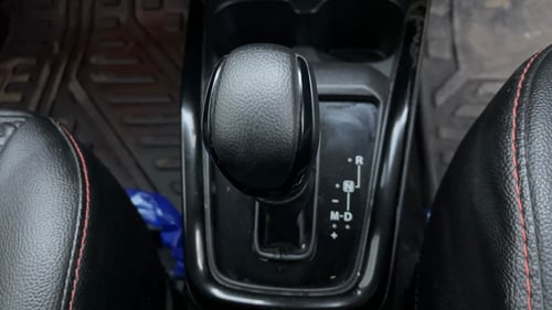 Used 2024 Maruti Suzuki Swift ZXi Plus AMT Petrol Automatic interior GEAR  KNOB VIEW
